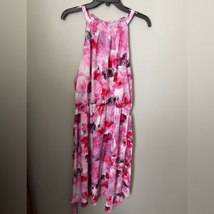 This Adrianna Pappel was a limited edition dress at WHBM a few years ago. Sze 16